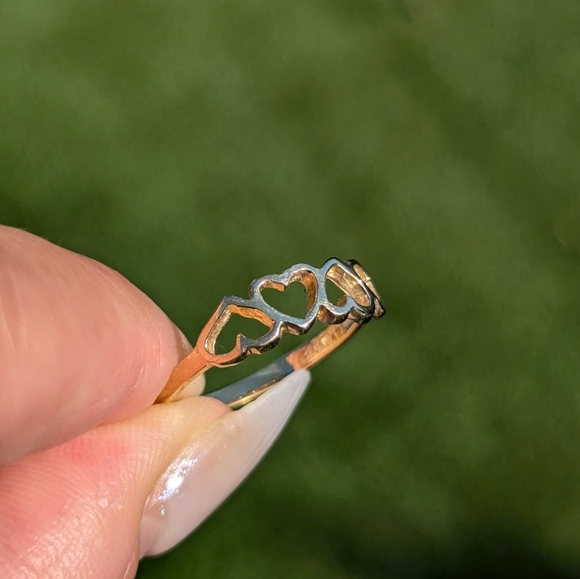 14K Solid Yellow Gold 4 Heart Ring Band - Picture 3 of 7